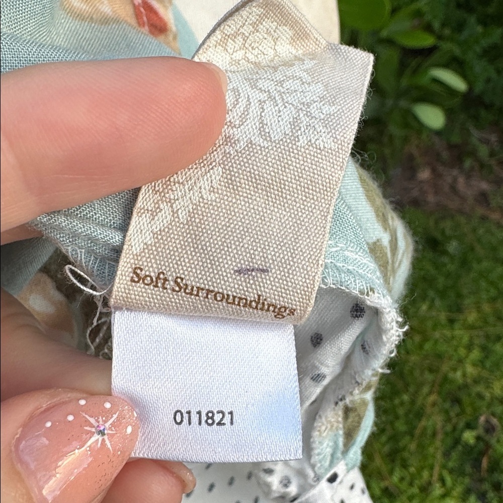 Soft Surroundings Montage Mixed Tunic Floral Bohemian Flowy Style, size small - Picture 7 of 7